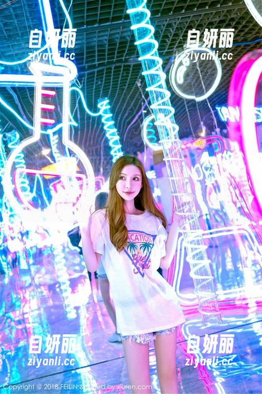Feilin嗲囡囡 - 在陈雅漫VICKY的办公室，高清照片透露出多少小心思呢