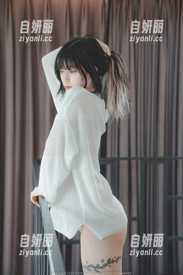 Hizzy(히지)白丝图片，一个万种风情，得花点时间慢慢品味。