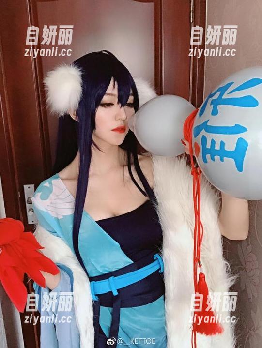 Kettoe的微博配图，简直像是特意用来引爆话题的作品，分享给喜欢争议的你。