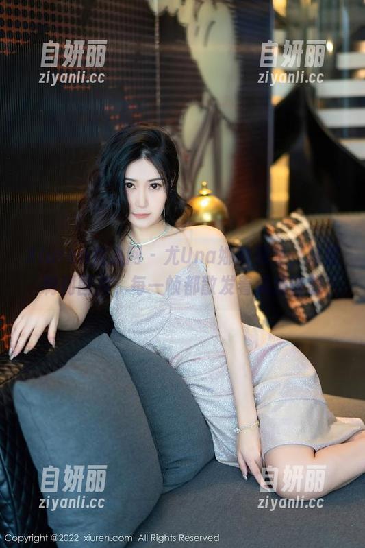 Xiuren秀人网 - 尤Una娜的裸足，从定制到图片，每一帧都散发着点滴诱惑