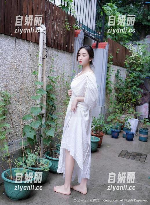 Xiuren秀人网 - 来吧，满足你对水手服的想象，涵涵Luna的写真合集等你来瞧！