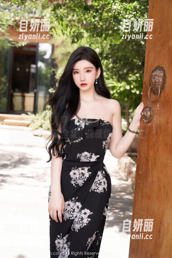 Xiuren秀人网 - 一言不合就黑：温心怡的黑色写真全集，挑战你的小心脏！
