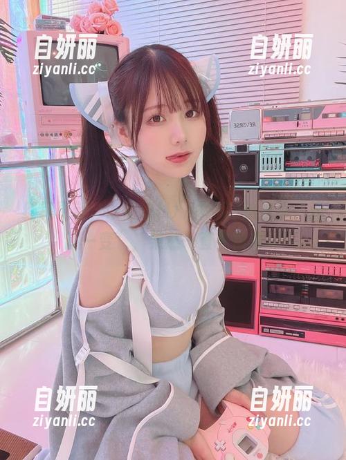 红裙更新，けん研(けんけん)这次又“画风一变”，果然一直在惊艳。