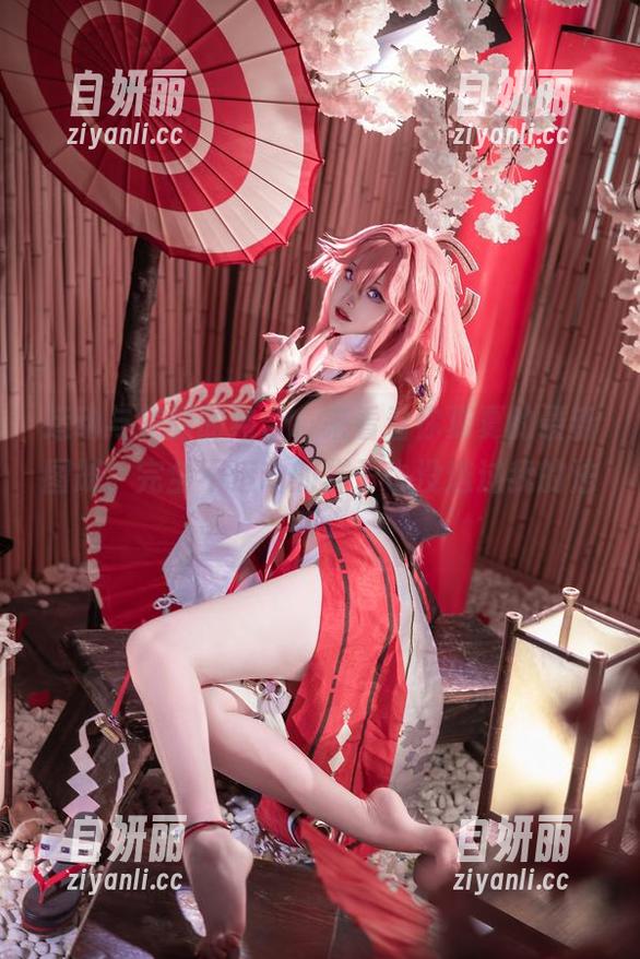 运动与美丽的结合，来看看你夏夏的最新图册，完全不运动的样子也没逃过我的法眼。
