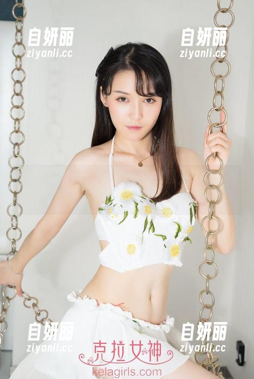 克拉女神 - 照片像是黑白拼图，熙妍却把自己深藏其中，找寻她的心思吧。