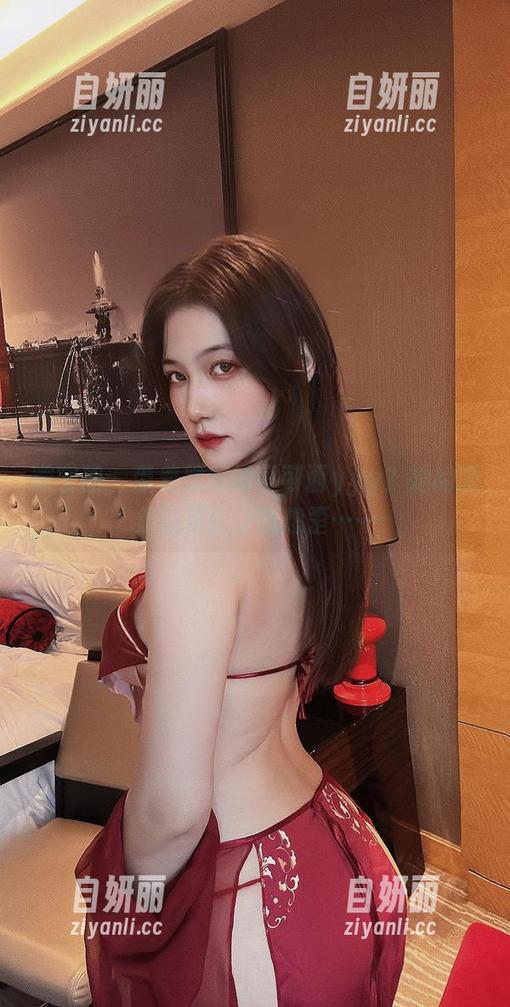 微密圈 - 带着黑丝的可可西yyy？她的图集总是能让我想歪……