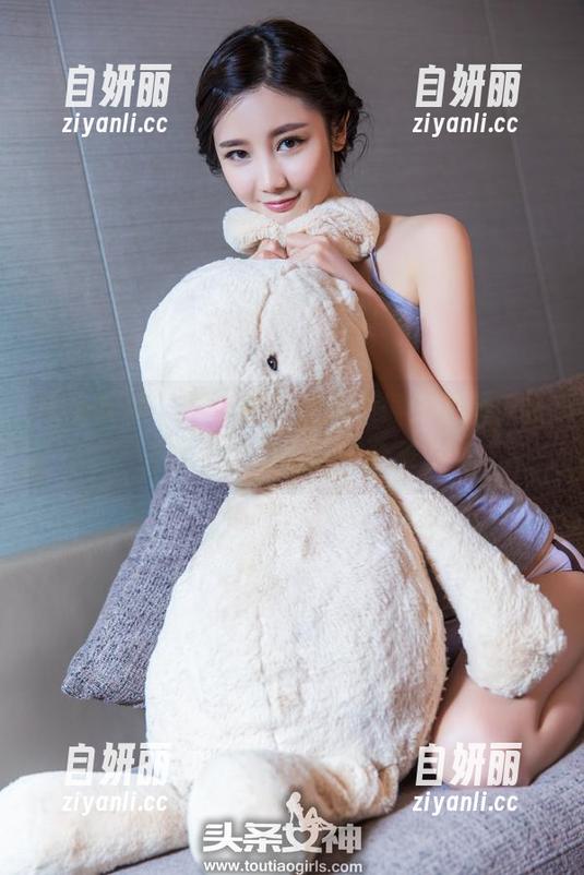 头条女神 - “钟晴”在风中摇曳的那一刻，居然能拍出这种合集？