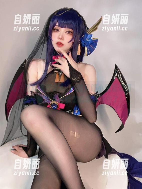 喔，这就是安食Ajiki的异瞳小魅魔原图？我好像被那对魅惑的眼睛抓住了！