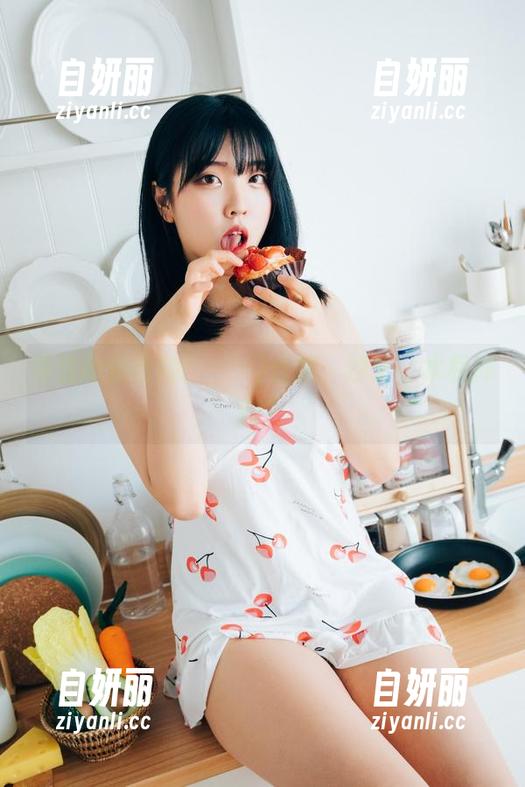 海边的宋哈娜(송하나)合集：沙子，水和摔跤？