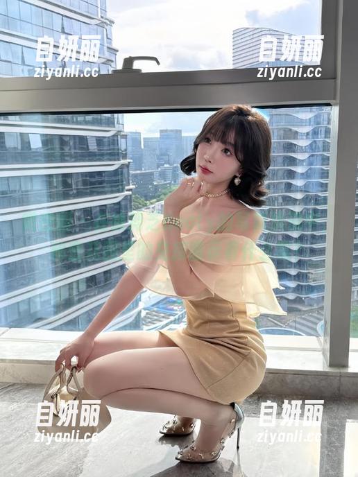 微密圈 - 在徐莉芝Booty的写真洪流中，秘密花园里的交接暗示着什么呢？
