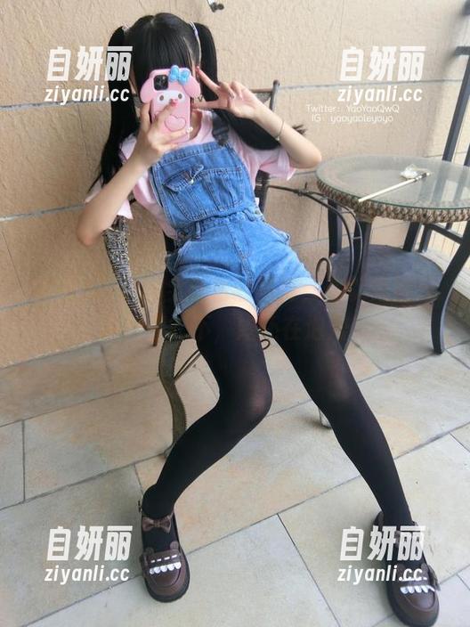 摇摇乐yoyo全新浴缸写真：你以为她只是拍照？不，她还在泡澡！
