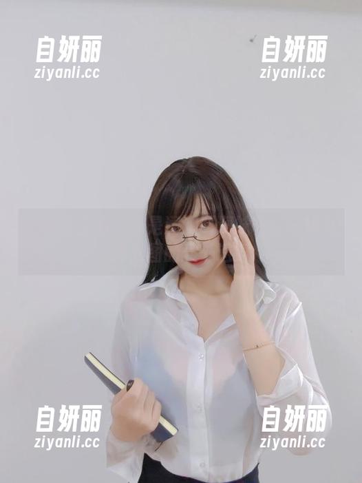 透过镂空看星澜是澜澜叫澜妹呀：一场私房美图的意外邂逅