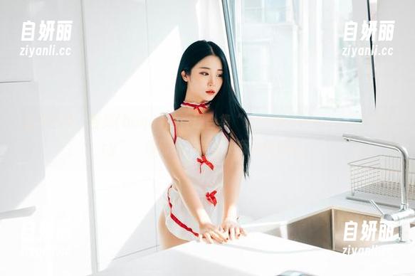 毫不意外，普美(bomi)的在线合集“DJAWAPhotoBomistry”，仿佛每张都在跟我说悄悄话。