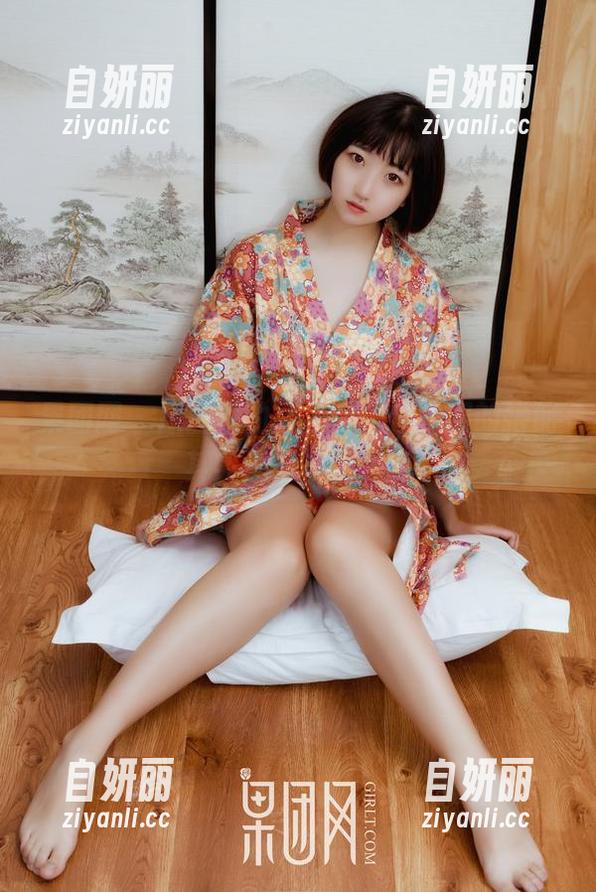 果团网 - 原图里的裴希西，体操服的搭配其实也蛮有意思的