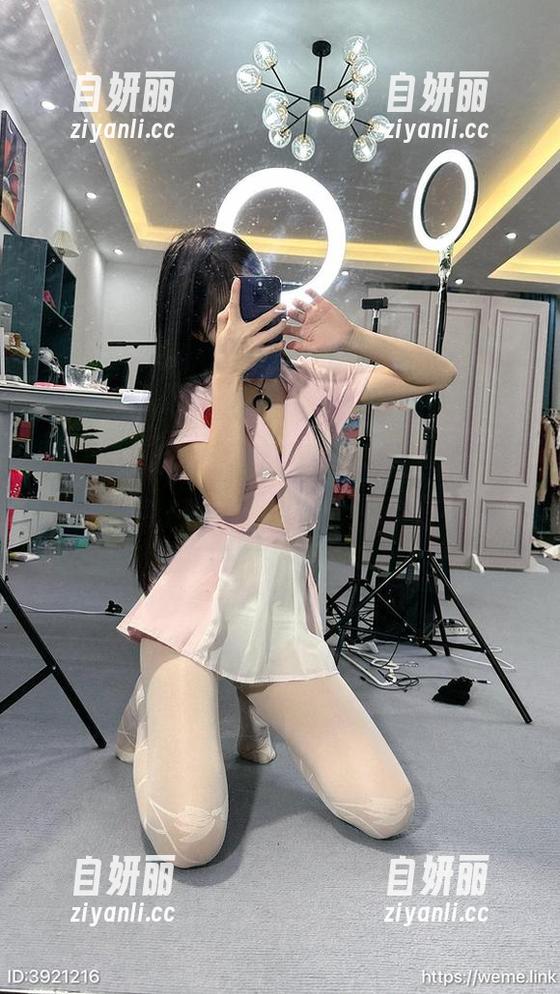 微密圈 - 汤圆可甜了吊带——非要高清就别等饭后，踩着桌子看资源吧！