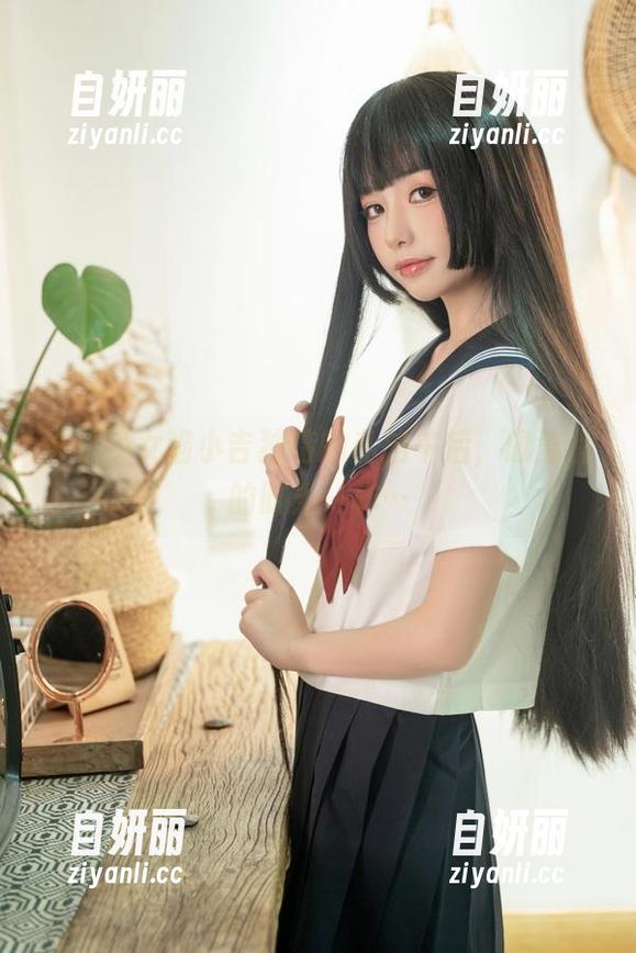 爆机少女喵小吉独特的私拍午后，像流淌的时光一样…