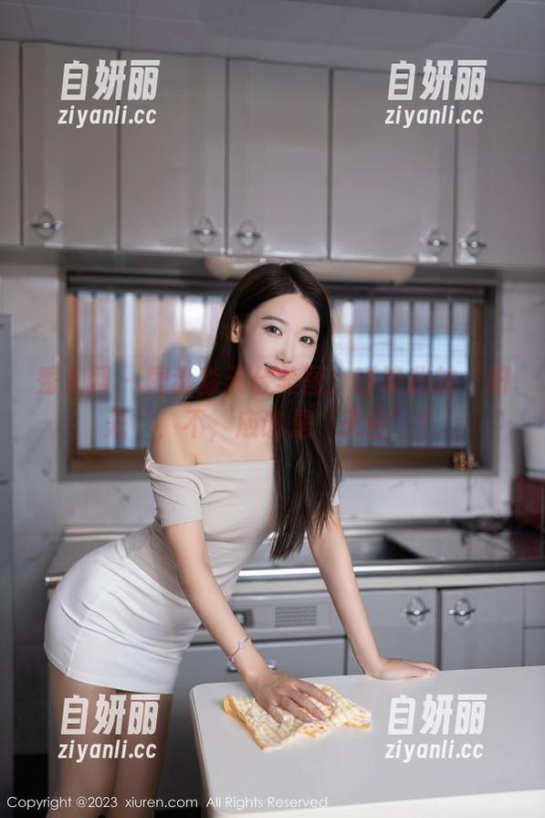 秀人网 - 桓淼淼天台美图：呼唤我的‘阳光‘，不，应该是‘天台’！