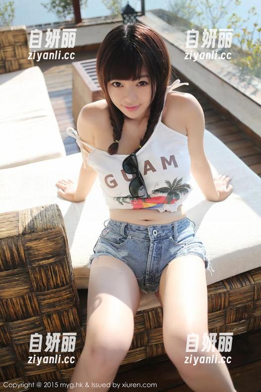美媛馆 - Toro羽住与其说在展示裸足的美图，不如说是在收藏奇怪资源。