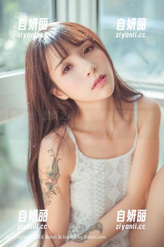 菠萝社 - 翻页之间，柳侑绮校服写真全集充满酸甜苦辣