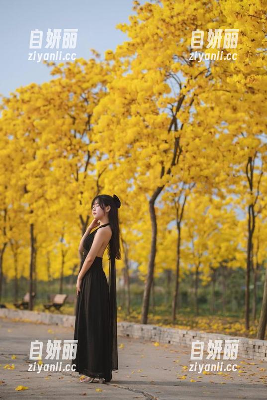 萌芽儿o0 萌芽儿o0来了!这次毛衣cos更新,让人忍不住想把它当外套!
