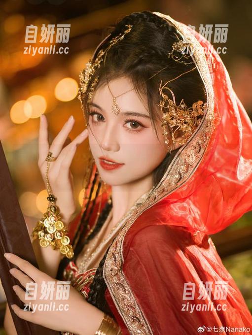 贰加六的cos日常，照片总能让人眼前一亮