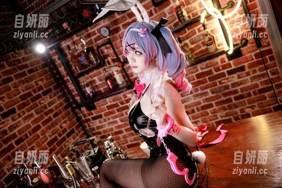阿雪雪带来的秘书写真合集——你真的了解她的“工作”吗？