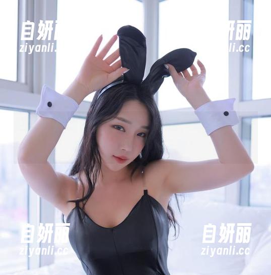 这些图片里的韩国CoCo姐姐，毫无疑问是私房摄影界的小天鹅！