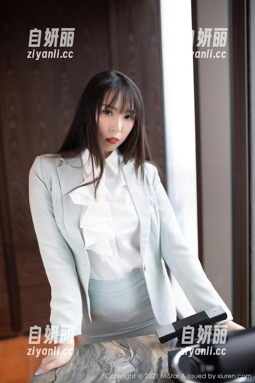 魅妍社 - 别犹豫，快来抢陈雅漫VICKY的吊带短片，免费资源等你来拿！