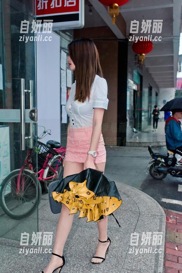 魔镜街拍 - “你见过夏季私藏？芝芝的蓝色泳衣写真！”资源就等你来扒～